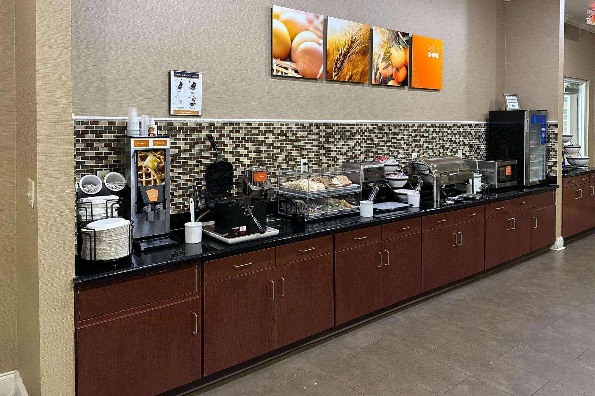 Comfort Inn & Suites Rogersville Εξωτερικό φωτογραφία